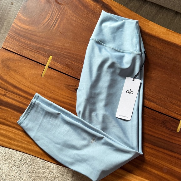 ALO Yoga Pants - ALO 7/8 high waist airlift legging